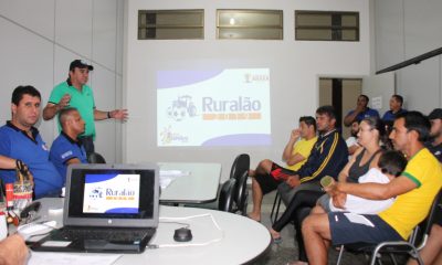 Prefeitura reúne com representantes das equipes participantes do Ruralão