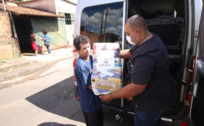 Prefeitura diversifica os itens das cestas básicas doadas para a comunidade