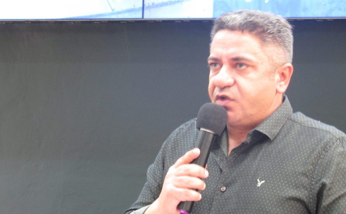 Robson Magela cobra Prefeitura sobre a péssima qualidade do asfalto em Araxá