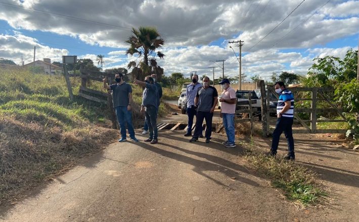 Vereadores se reúnem para esclarecer dúvidas sobre Projeto que destina áreas para criação de Avenida