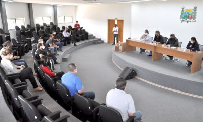 Prefeito reúne com comerciantes e explica Onda Roxa imposta pelo Estado