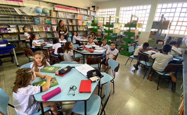 Mais de 13 mil alunos da rede municipal voltaram as aulas ontem