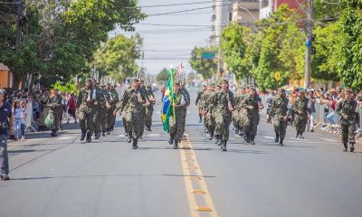 Desfile Cívico marca as comemorações do 7 de Setembro em Araxá