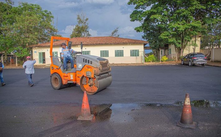 Prefeitura de Araxá executa revitalização da Rua das Carroças, no bairro Novo Santo Antônio; em breve mais vias serão contempladas