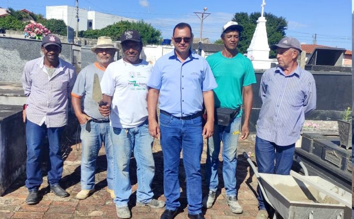 Secretaria de Serviços Urbanos realiza manutenção geral nos cemitérios de Araxá