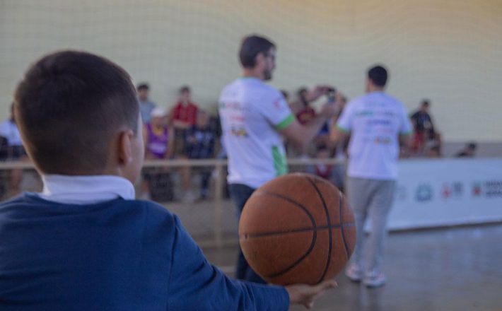 Projeto Cesta na Educação realiza formação de novos treinadores e capacitação para alunos