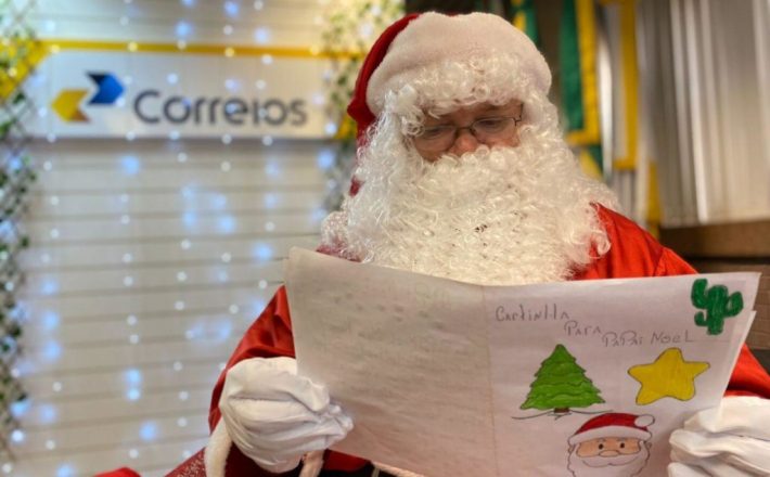 Correios recebe presentes de cartinhas já adotadas até o dia 22 de dezembro em Minas Gerais 