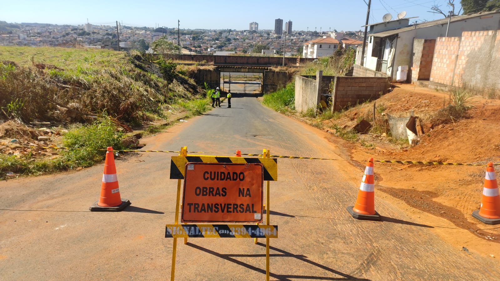 Viaduto do bairro São Domingos está interditado para obras; motoristas devem buscar rotas alternativas