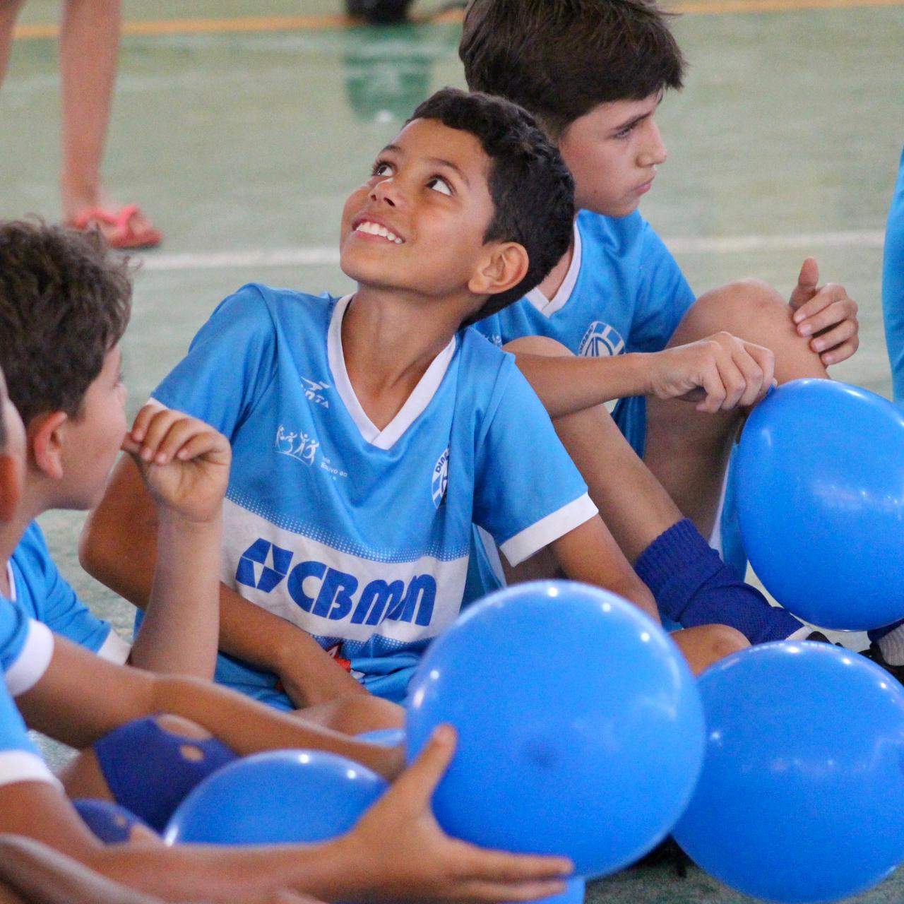 Dínamo Esporte Clube: do projeto social ao cenário internacional do futebol