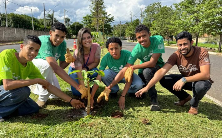 IPDSA realiza o plantio de mais de 90 árvores em vários pontos da cidade