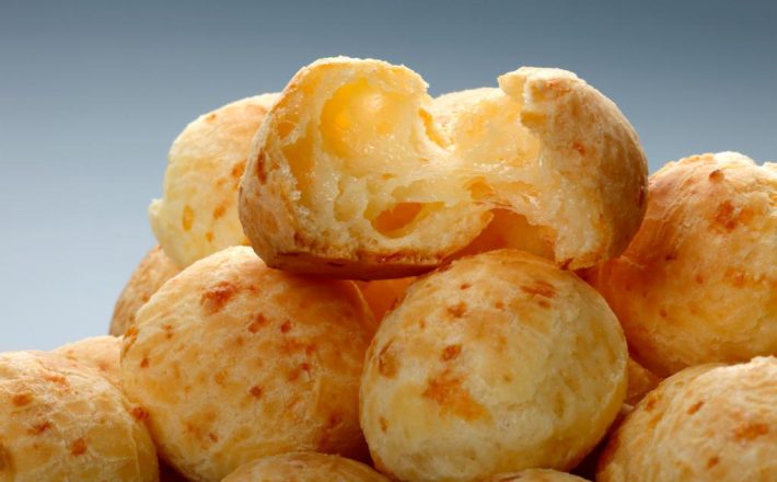 Pão de queijo para o verão: versões leves e criativas