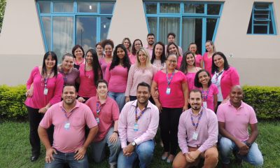 Colaboradores do UNIARAXÁ engajados na Campanha Outubro Rosa