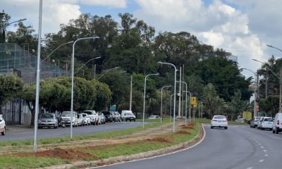 Prefeitura inicia o projeto “Caminhada Iluminada”, com implantação de iluminação nos canteiros centrais de avenidas de Araxá