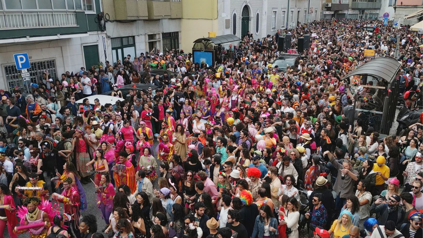 Preparação física para o Carnaval: como aproveitar a folia com energia