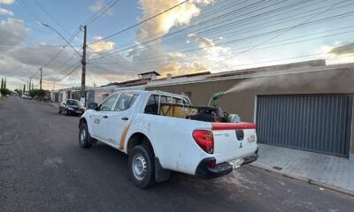 Araxá retoma aplicação do carro fumacê no combate ao mosquito Aedes aegypti