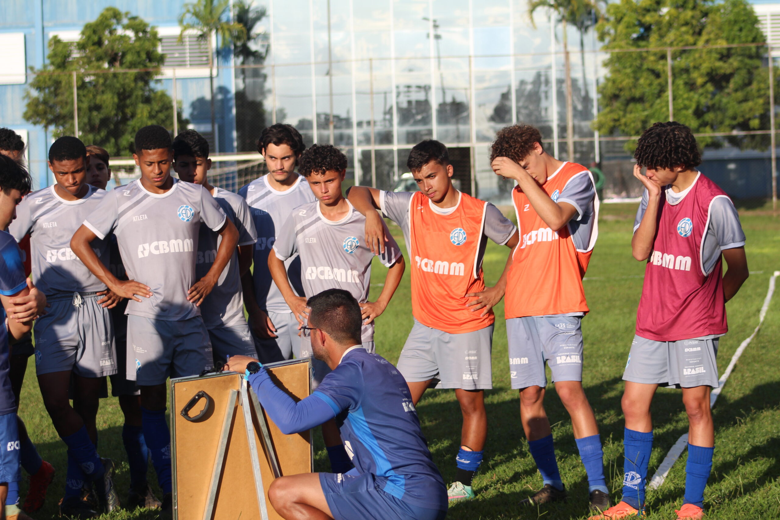 Base do Dínamo une esporte, educação e cidadania