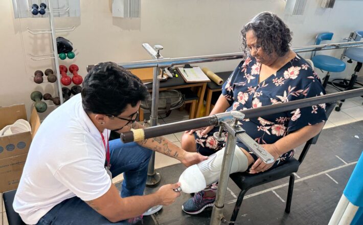 Inclusão e cuidado: Oficina Ortopédica leva reabilitação à população com apoio da Apae e Prefeitura