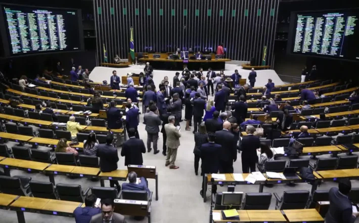 Câmara aprova projeto que amplia número de deputados federais