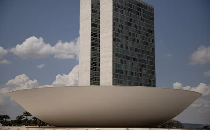 Câmara aprova projeto que destina multas de trânsito ao custeio da CNH