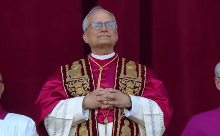 Fumaça branca: novo papa é eleito no conclave