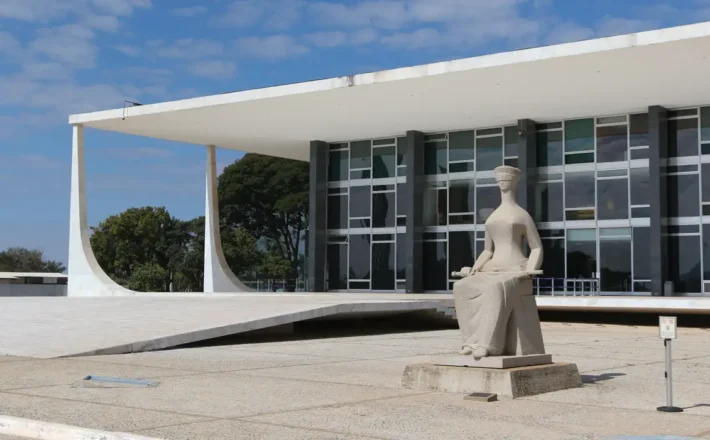 STF mantém regra que impede registro de candidato que não presta conta