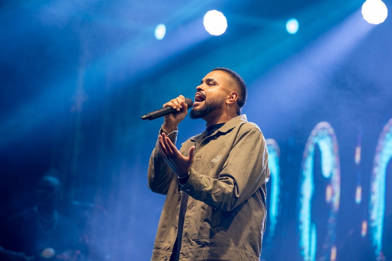 Cantor Yan se prepara para levar pagode em primeira turnê internacional na Europa