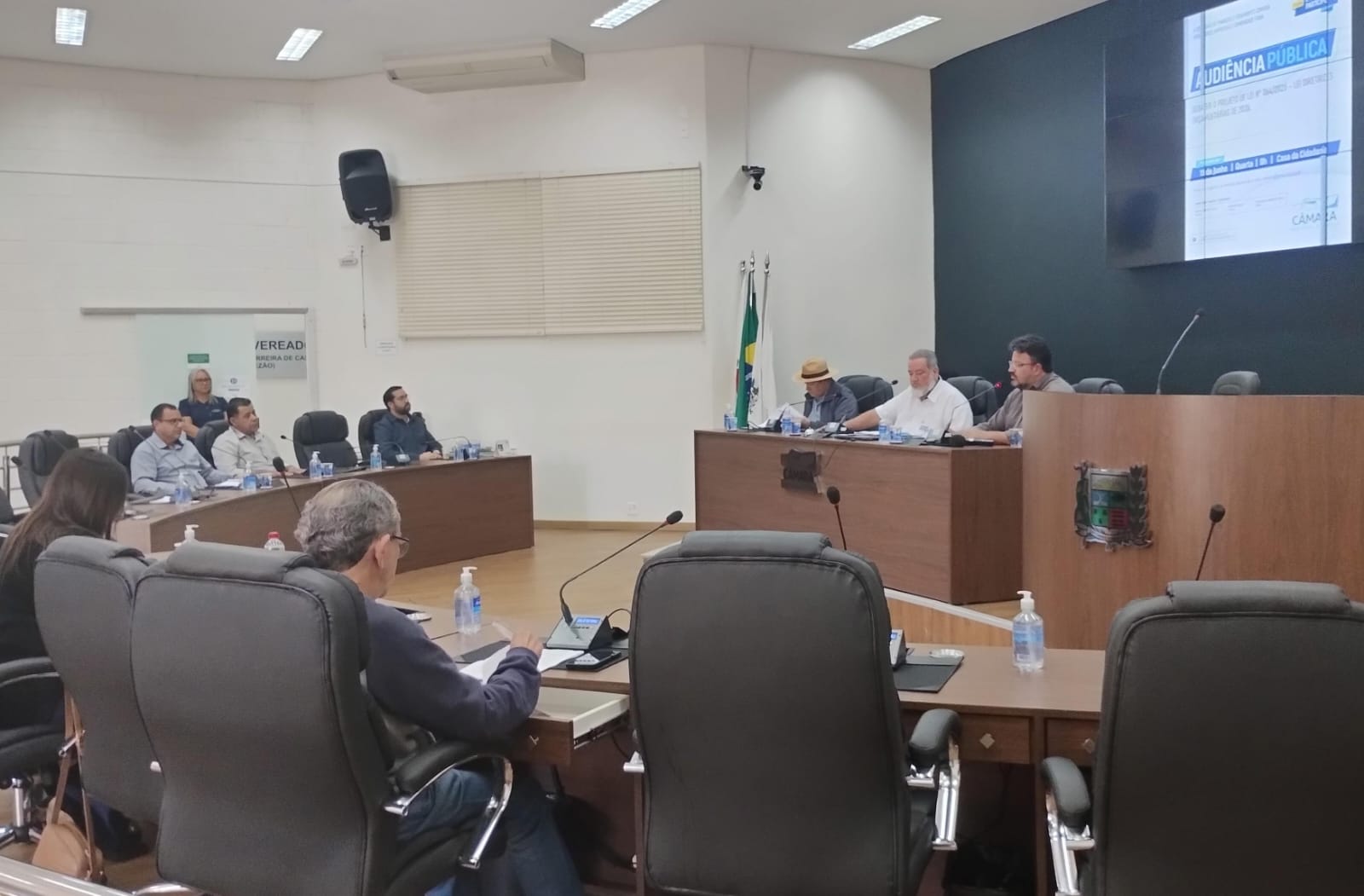 Lei de Diretrizes Orçamentárias 2026 é debatida em Audiência Pública
