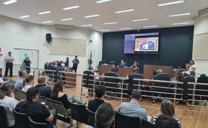 Sessão Legislativa da Câmara aprova convênios com a Associação dos Estudantes e AMPARA
