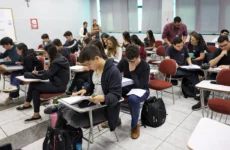 Fies 2025: estudantes devem complementar cadastro até sexta