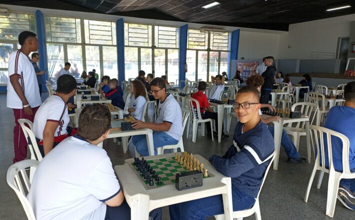 Araxá encerra participação na etapa regional do JEMG com destaque no xadrez