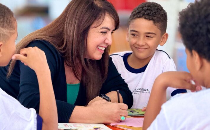 Araxá supera meta de alfabetização e se destaca entre os melhores índices de Minas Gerais
