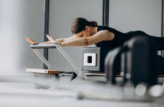 Corpo travado no frio? Veja como o Pilates pode prevenir e tratar a rigidez muscular e articular