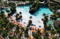 Praia artificial remodelada e planetário são atrações do Hot Beach Olímpia para férias de julho