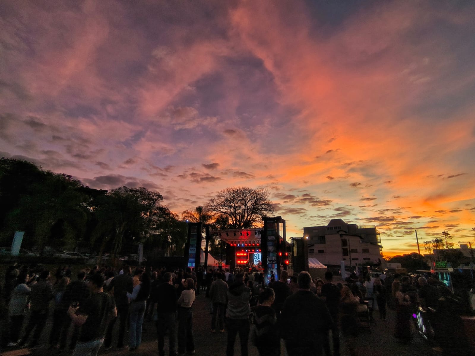 Rock no Metal atraiu quase 4 mil pessoas em 12 horas de programação