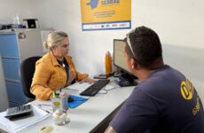 Sala Mineira do Empreendedor orienta MEIs e pequenas empresas sobre novo risco de exclusão do Simples Nacional