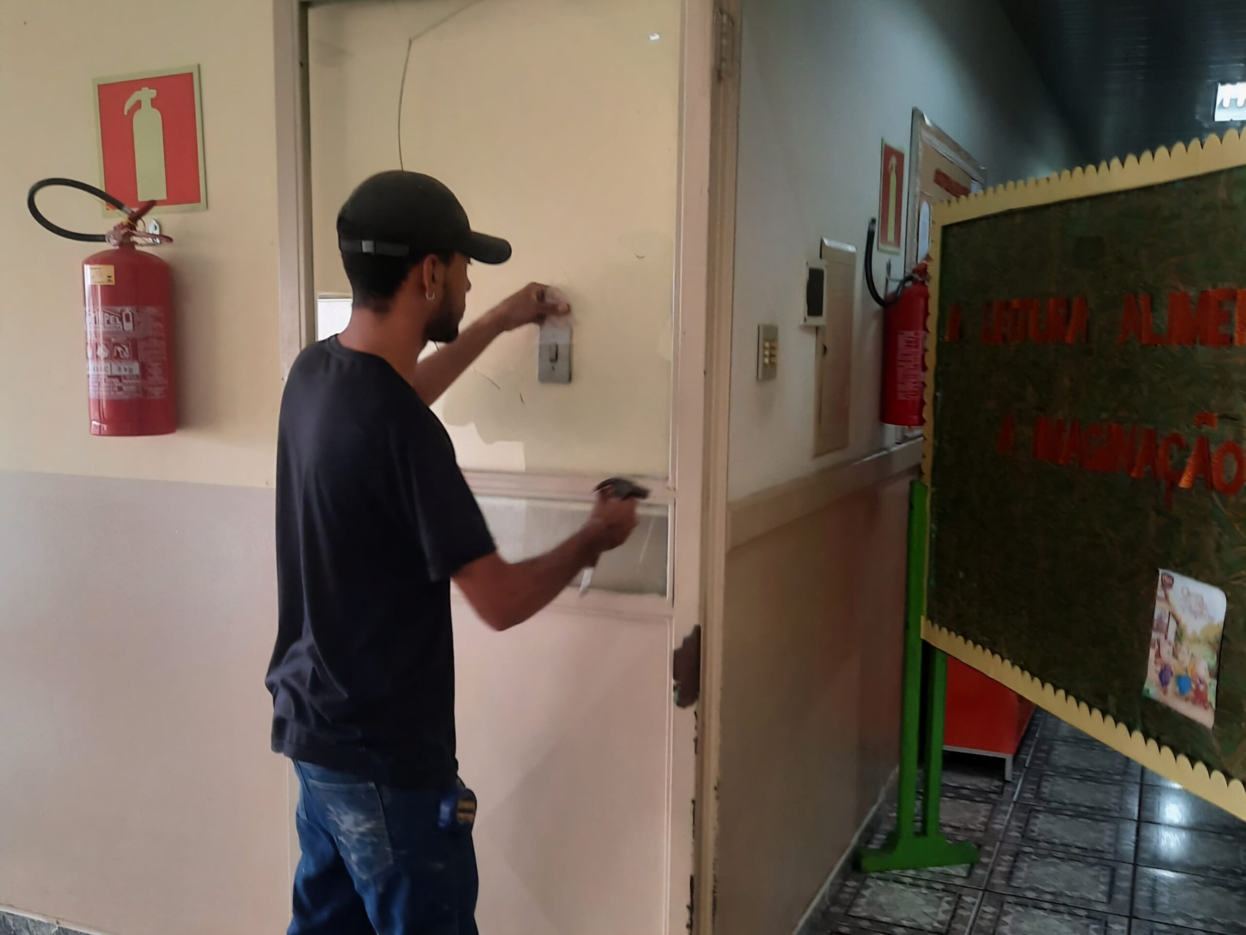 Unidades de ensino de Araxá recebem pequenas reformas e obras de manutenção durante o recesso escolar