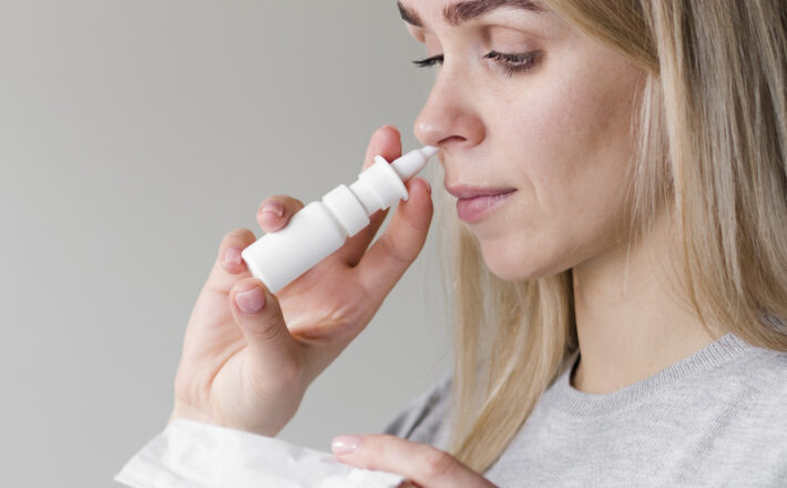Você faz lavagem nasal em casa? Veja os erros mais comuns e como evitá-los