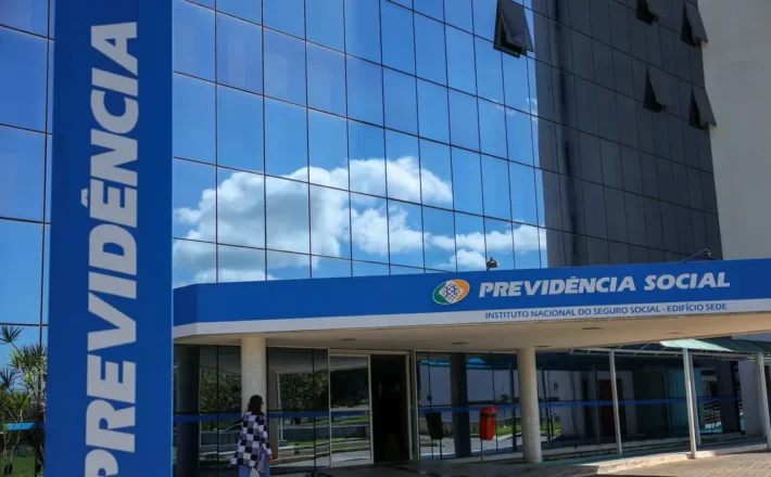 INSS suspende contrato com a Crefisa
