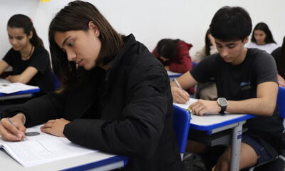 Governo de Minas aplica segundo simulado do Enem para 420 mil estudantes