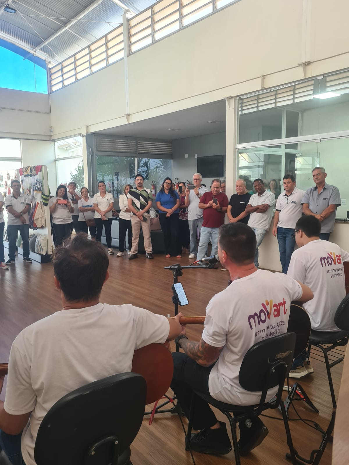 Câmara Municipal recebe abertura da Exposição de Projetos do MOVART