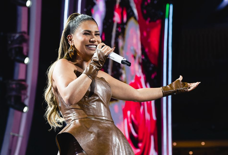 Simone Mendes domina as paradas e se torna a mulher mais ouvida do Brasil nas maiores plataformas