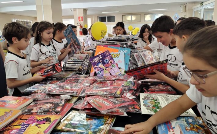 Feira “De Olhos nos Livros” transforma escola em vitrine literária em Araxá