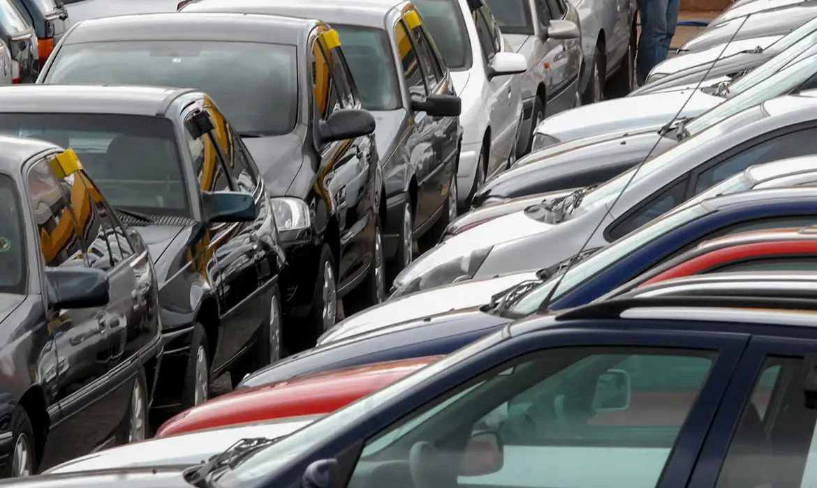 Exportações de veículos automotores tem alta em agosto
