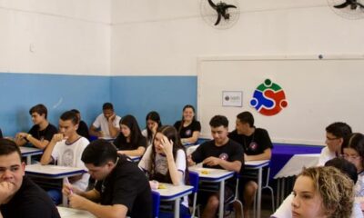 Escolas estaduais de Minas Gerais inovam na preparação dos estudantes para o Saeb 2025