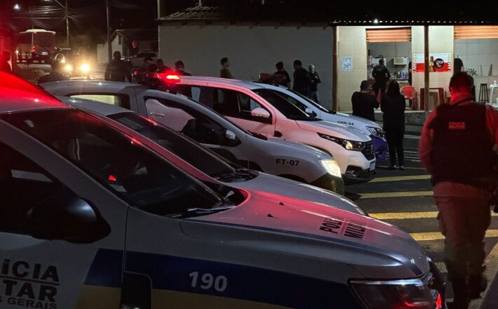 Operação conjunta fiscaliza segurança, alvarás e condições sanitárias em bares de Araxá