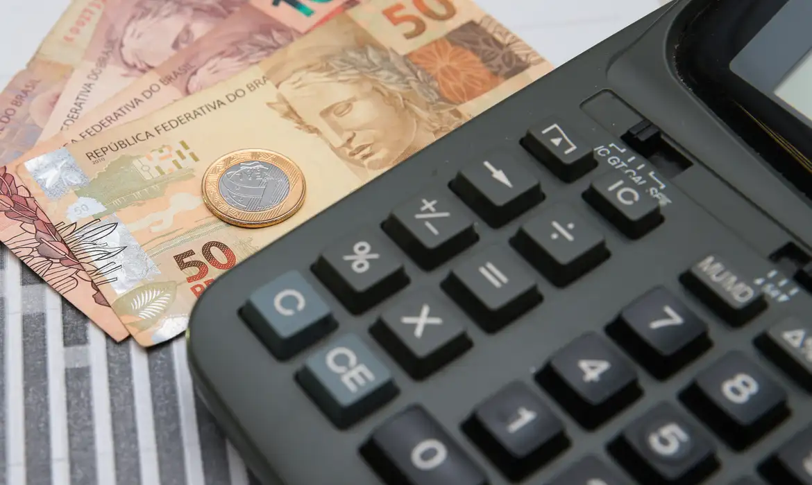 Com mais de 2,4 mil emendas, LDO deve ser votada nesta semana