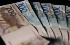Brasileiros sacam em julho R$ 310,36 milhões esquecidos em bancos