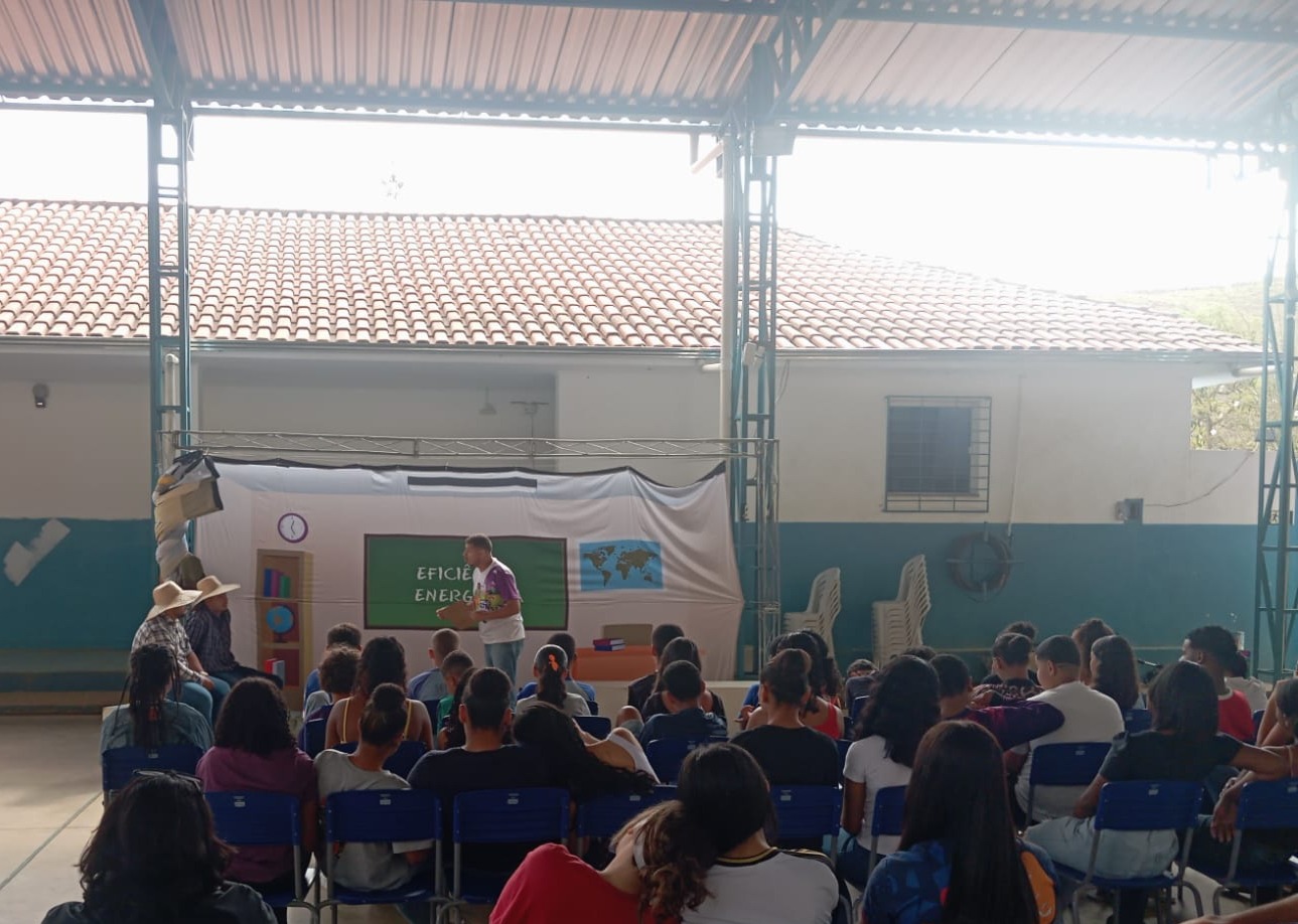 Cemig nas Escolas leva conhecimento sobre Eficiência Energética a estudantes da Zona da Mata