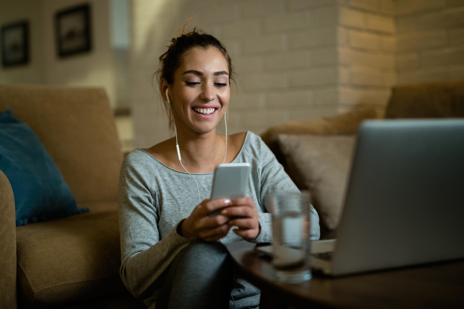 Como a vida digital molda nossas relações e aprendizados