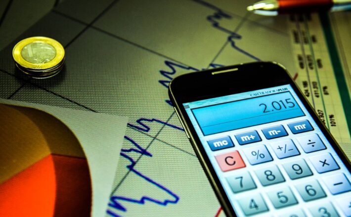 Mercado financeiro reduz previsão da inflação para 4,56% em 2025 Mercado financeiro reduz previsão da inflação para 4,56% em 2025